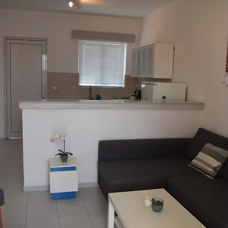 Lefteris Apartments In Ялиссос Экстерьер фото