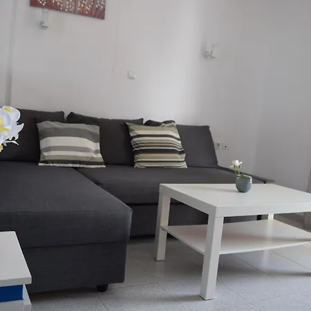 Lefteris Apartments In Ялиссос Экстерьер фото