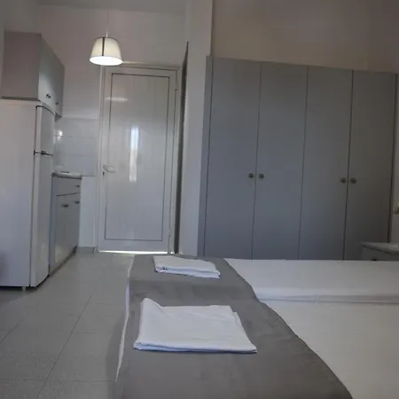 Lefteris Apartments In Ялиссос Экстерьер фото