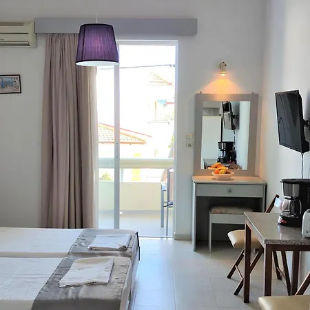 Lefteris Apartments In Ялиссос Экстерьер фото