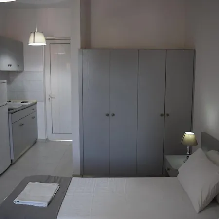 Lefteris Apartments In Ялиссос Экстерьер фото